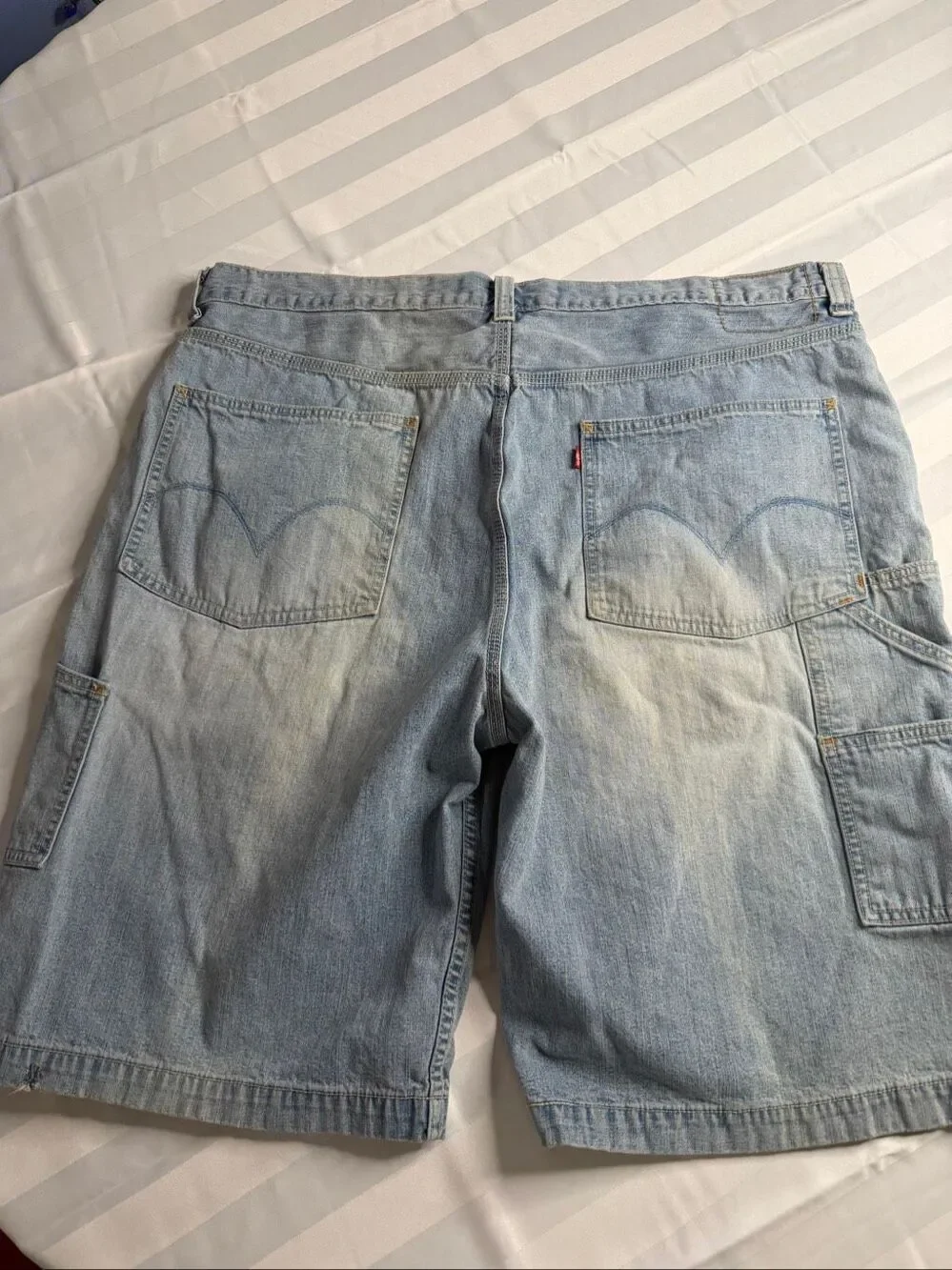 Levi’s Men’s Vintage Y2K Light Wash Carpenter Denim Shorts Size 42